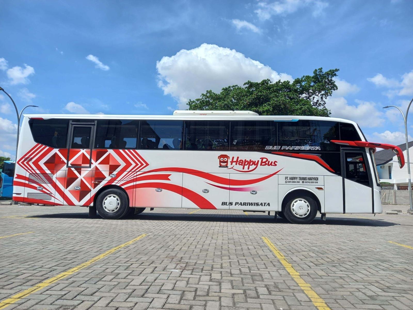You are currently viewing Mau Perjalanan Jauh Tetap Nyaman? Gunakan Layanan Transportasi Happy Trans!