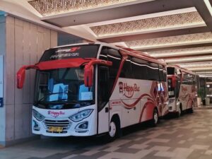 Read more about the article Sewa Bus di Bandung: Cara Cerdas Nikmati Lembang, Ciwidey & Dago Sekaligus